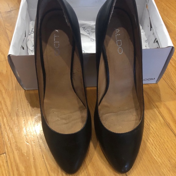 Heels - Picture 5 of 5